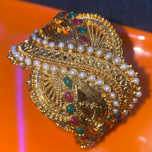 Bollywood Festive Bangle - Picture 3 of 6